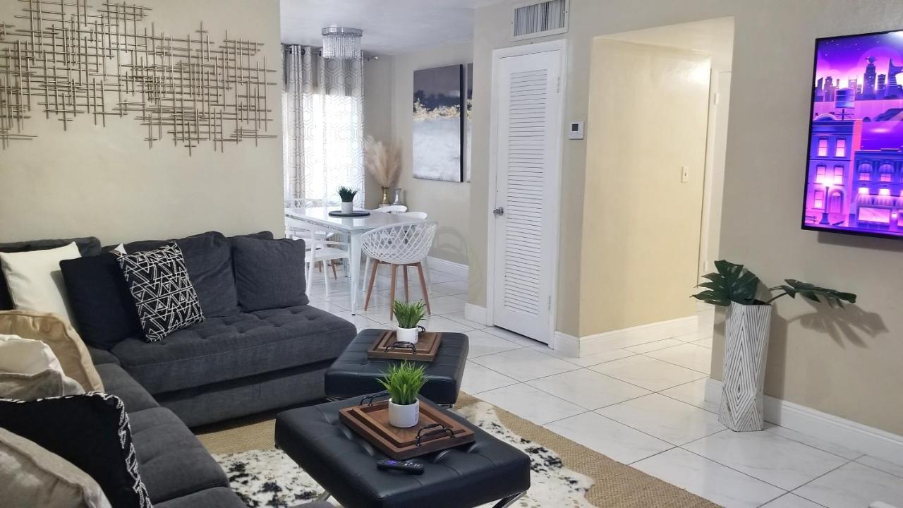 Glam 2 Bedroom Apartment Close To Nsu In Cooper City Eksteriør billede